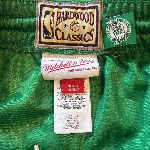 Mitchell & Ness Kelly Green Boston Celtics Hardwood Classics Big Face Shorts - Picture 4 of 9